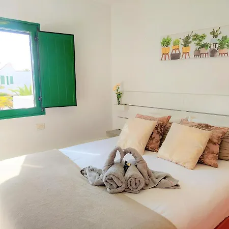 Ocean Balcony By Sea There Fuerteventura Апартаменты *